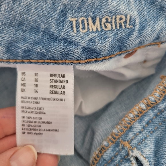 American Eagle Jeans - Picture 3 of 3